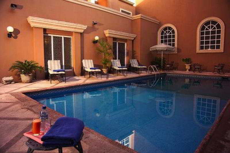 Holiday Inn Monclova By Ihg Exteriör bild