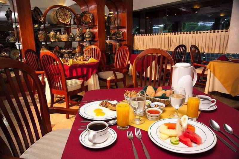 Holiday Inn Monclova By Ihg Exteriör bild